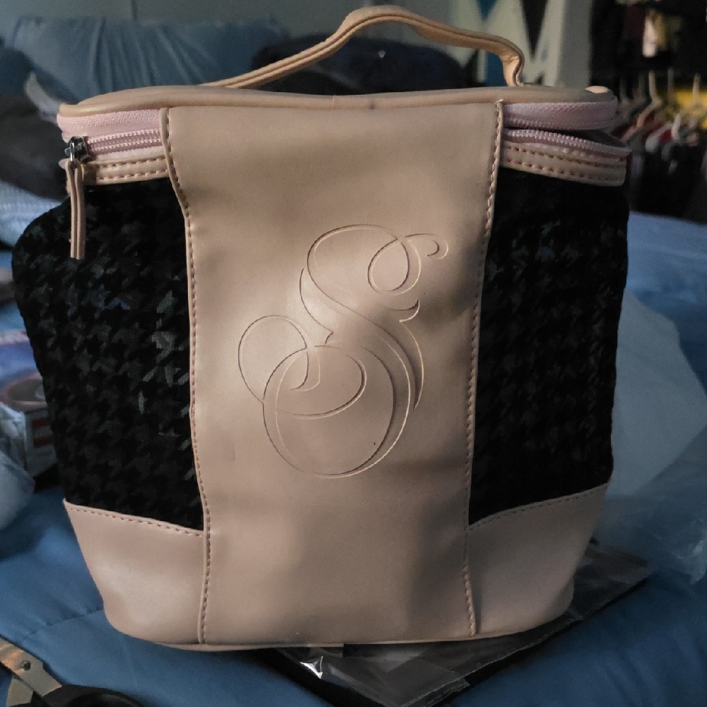 Women's Pink & Black Embossed S Cosmetic Bag